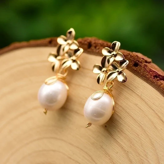 Leaf Pearl Earrings