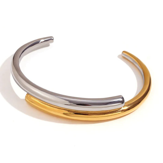 Interlocking Gold Bangle